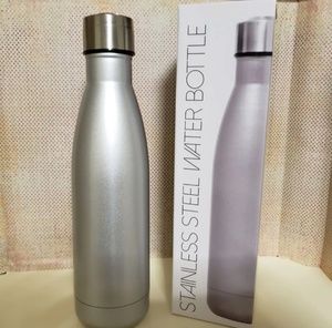 Stainless steel water bottle